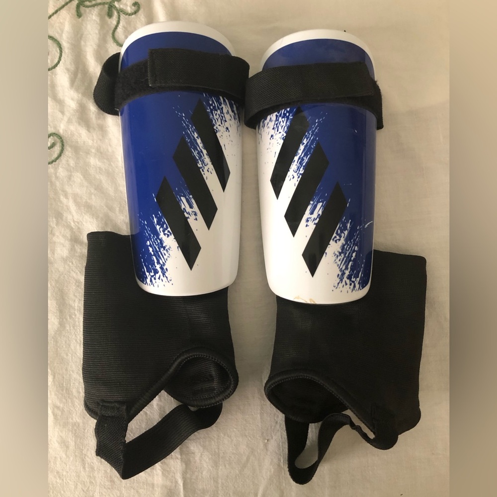 adidas match youth soccer shin guards royal blue and white Medium
